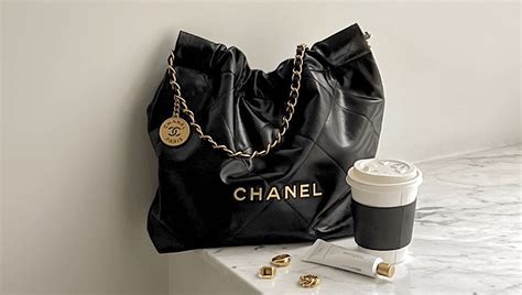 chanel 22 bag sizes|where to buy chanel 22.